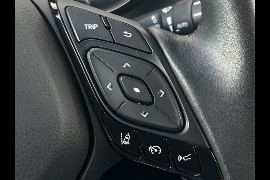Toyota C-HR 2.0 Hybrid Team D | Navi | Carplay | Dodehoek | Park Assist | Camera