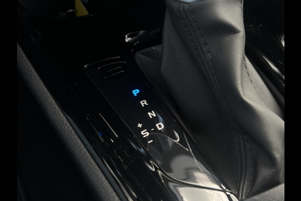 Toyota C-HR 2.0 Hybrid Team D | Navi | Carplay | Dodehoek | Park Assist | Camera