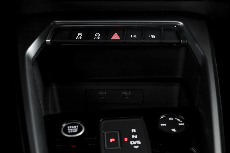 Audi A3 Sportback 30 TFSI Advanced edition 110 PK - Automaat | Dig. Cockpit | Adapt. Cruise | PDC | NAV + App. Connect | ECC | DAB | LM 17" |
