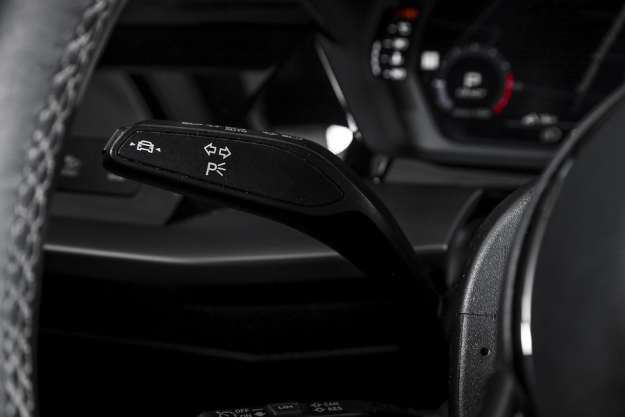 Audi A3 Sportback 30 TFSI Advanced edition 110 PK - Automaat | Dig. Cockpit | Adapt. Cruise | PDC | NAV + App. Connect | ECC | DAB | LM 17" |