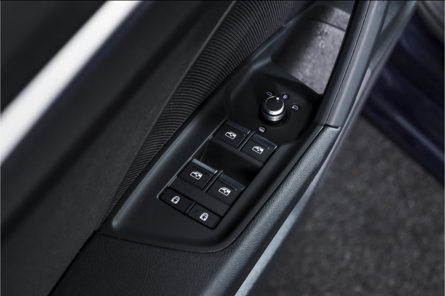 Audi A3 Sportback 30 TFSI Advanced edition 110 PK - Automaat | Dig. Cockpit | Adapt. Cruise | PDC | NAV + App. Connect | ECC | DAB | LM 17" |