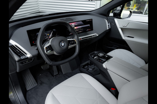 BMW iX xDrive50 - Sportpakket - Pano - Driving Ass Prof - Harman Kardon