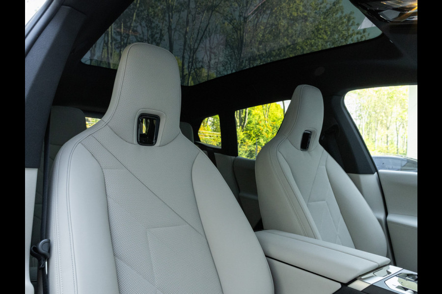 BMW iX xDrive50 - Sportpakket - Pano - Driving Ass Prof - Harman Kardon