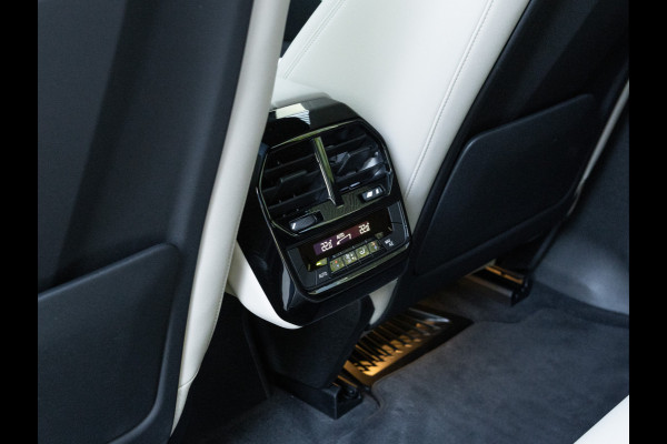 BMW iX xDrive50 - Sportpakket - Pano - Driving Ass Prof - Harman Kardon