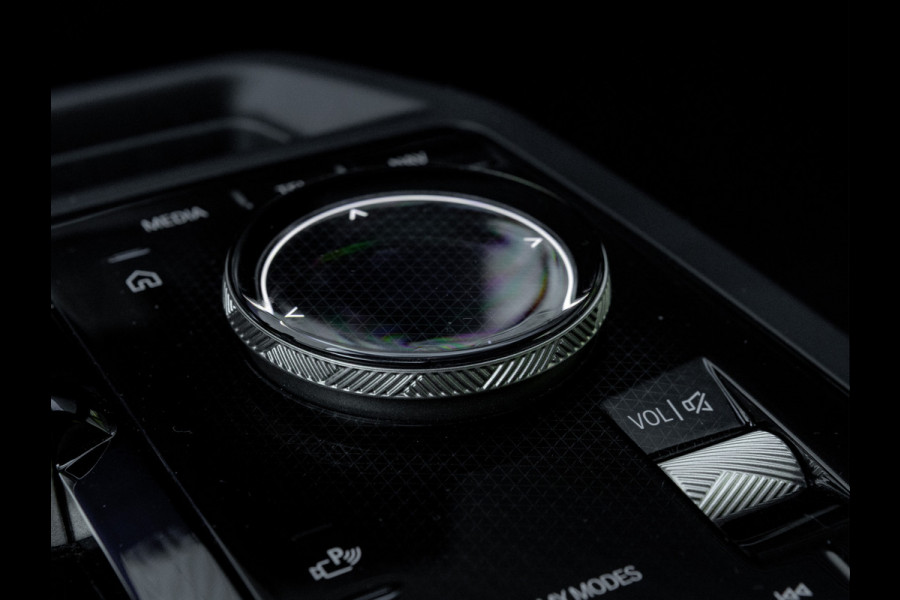 BMW iX xDrive50 - Sportpakket - Pano - Driving Ass Prof - Harman Kardon