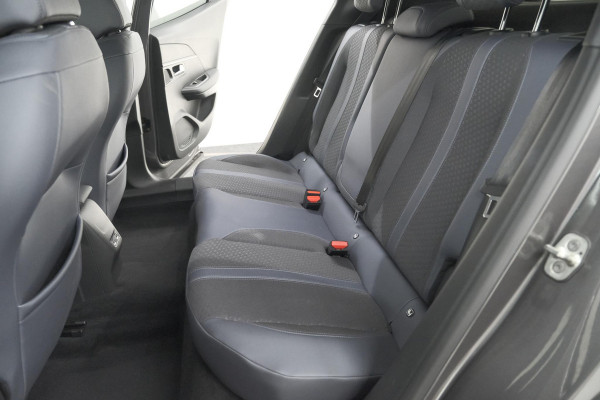 Peugeot 2008 PureTech 100 Allure | Camera | Navigatie | Apple Carplay | Parkeersensoren