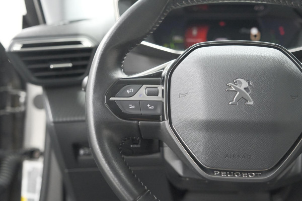 Peugeot 2008 PureTech 100 Allure | Camera | Navigatie | Apple Carplay | Parkeersensoren