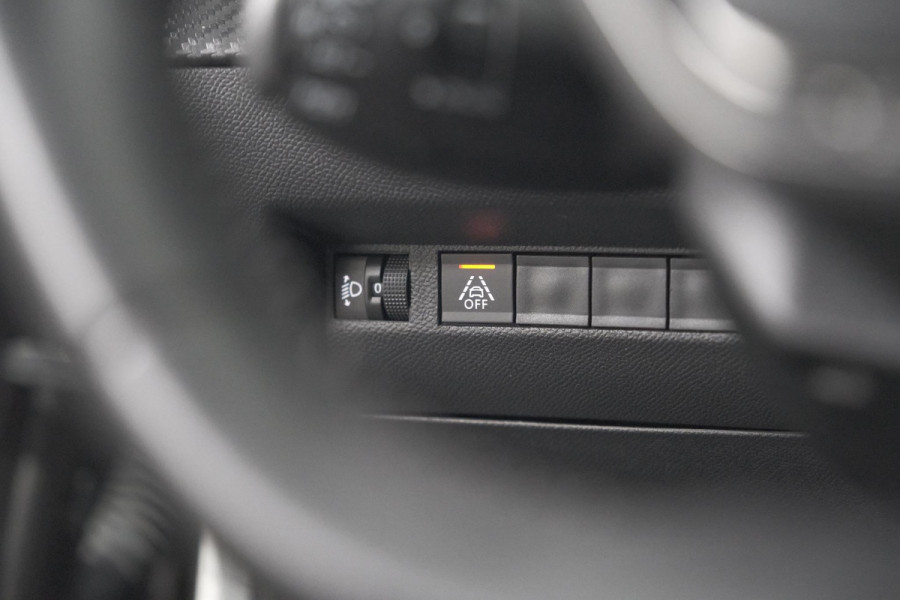 Peugeot 2008 PureTech 100 Allure | Camera | Navigatie | Apple Carplay | Parkeersensoren