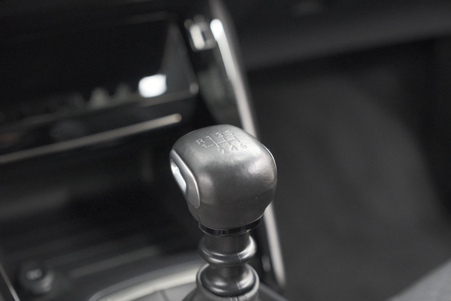 Peugeot 2008 PureTech 100 Allure | Camera | Navigatie | Apple Carplay | Parkeersensoren