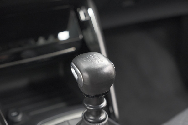 Peugeot 2008 PureTech 100 Allure | Camera | Navigatie | Apple Carplay | Parkeersensoren