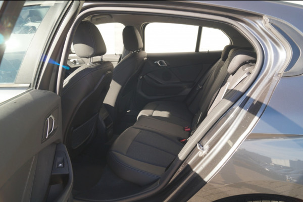 BMW 1-serie 116d Automaat Executive Sport -NAVI-ECC-PDC-