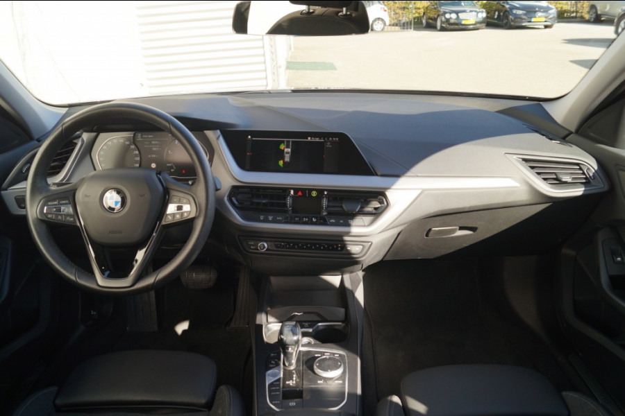 BMW 1-serie 116d Automaat Executive Sport -NAVI-ECC-PDC-