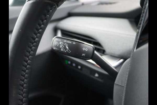 Škoda ENYAQ iV 60 180PK Apple Carplay Android NaviCamera 20" Matrix-Led Pdc-a+v Ecc Lmv Parkeerpakket Stoel+Stuurverwarming Comfortpakket Sport Lichtpakket Dab Keyless advanced Bluetooth Cruise ControlRijstrooksensor Connected services Privacy Glas 1e Eigenaar Nieuwprijs €45.125 Origineel Nederlandse Auto
