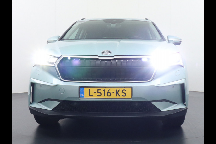 Škoda ENYAQ iV 60 180PK Apple Carplay Android NaviCamera 20" Matrix-Led Pdc-a+v Ecc Lmv Parkeerpakket Stoel+Stuurverwarming Comfortpakket Sport Lichtpakket Dab Keyless advanced Bluetooth Cruise ControlRijstrooksensor Connected services Privacy Glas 1e Eigenaar Nieuwprijs €45.125 Origineel Nederlandse Auto