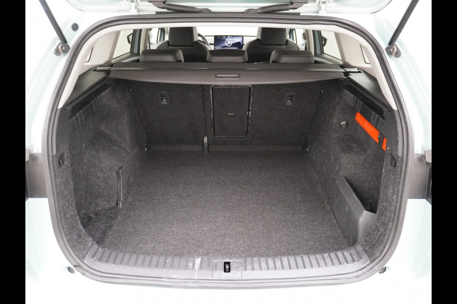 Škoda ENYAQ iV 60 180PK Apple Carplay Android NaviCamera 20" Matrix-Led Pdc-a+v Ecc Lmv Parkeerpakket Stoel+Stuurverwarming Comfortpakket Sport Lichtpakket Dab Keyless advanced Bluetooth Cruise ControlRijstrooksensor Connected services Privacy Glas 1e Eigenaar Nieuwprijs €45.125 Origineel Nederlandse Auto