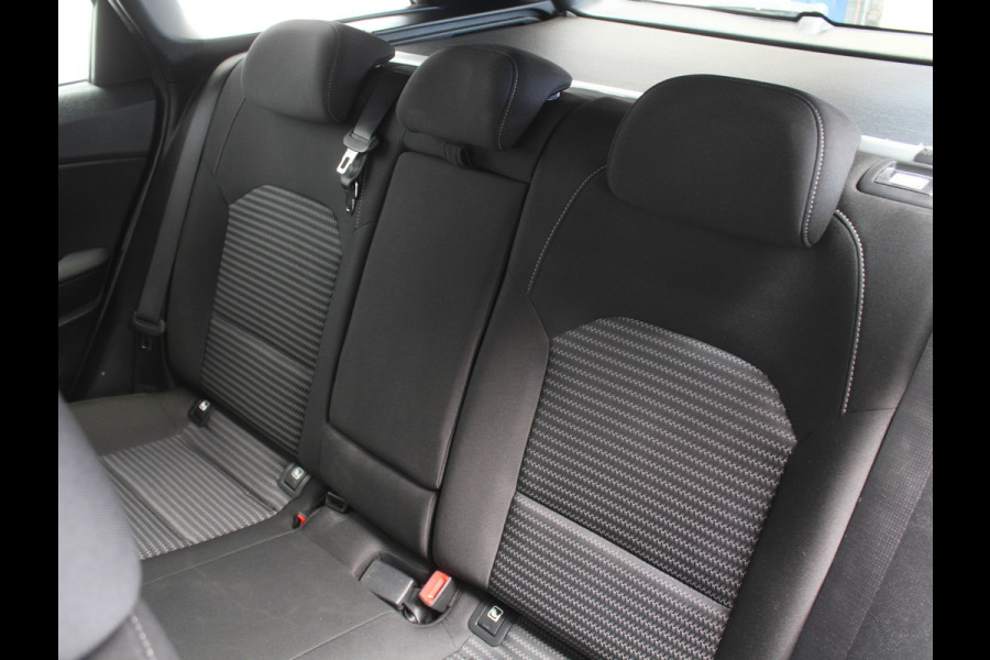 Kia Ceed Sportswagon 1.5 T-GDi DynamicLine CLIMATE | CARPLAY | CAMERA | ADAPCRUISE | LED | DAB | NAVI | LMV
