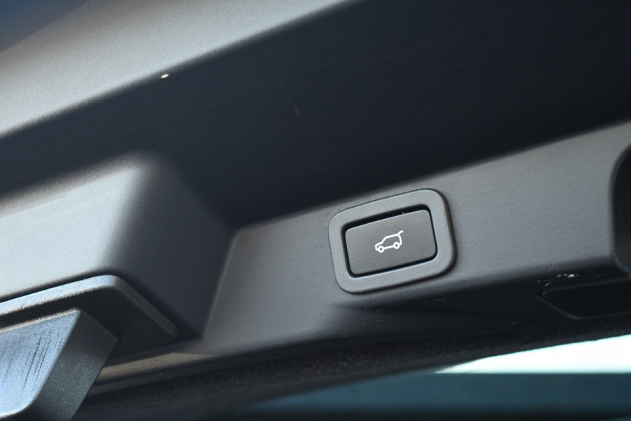 Land Rover Range Rover Sport 3.0 SDV6 HSE Dyn Pano ACC HUD Trekh