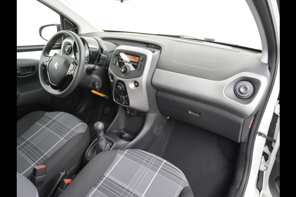 Peugeot 108 1.0I 70PK e-VTi 5Drs Airco Isofix ESP CV met afstandsbediening Elek.ramen Active BluetoothPack Premium **SLECHTS 31.518 KM **  € 23,- Wegenbelasting p/m 100% Dealeronderhouden Origineel Nederlandse Auto
