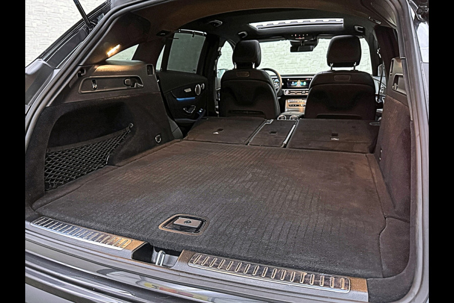 Mercedes-Benz EQC AMG Premium | 360 Camera | Distronic + | Stoelventilatie | Burmester | 21" | Headup | Keyless-Go | Trekhaak | 2x Memory | Achterbankverwarming | Sfeerverlichting | Carplay | Panodak | Widescreen | 12-2019 | 69dkm! Bovag Garantie |