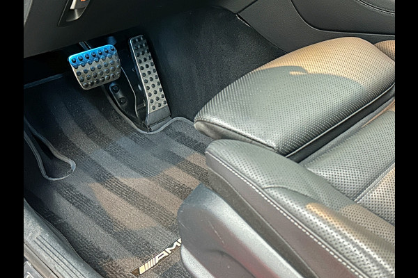 Mercedes-Benz EQC AMG Premium | 360 Camera | Distronic + | Stoelventilatie | Burmester | 21" | Headup | Keyless-Go | Trekhaak | 2x Memory | Achterbankverwarming | Sfeerverlichting | Carplay | Panodak | Widescreen | 12-2019 | 69dkm! Bovag Garantie |