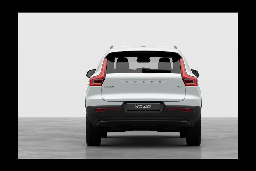 Volvo XC40 B4 211PK Automaat Plus Dark / Extra getint glas / Microtech/Nubuck / Camera achter
