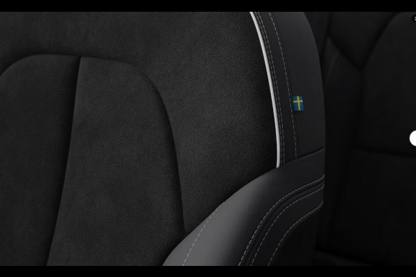Volvo XC40 B4 211PK Automaat Plus Dark / Extra getint glas / Microtech/Nubuck / Camera achter
