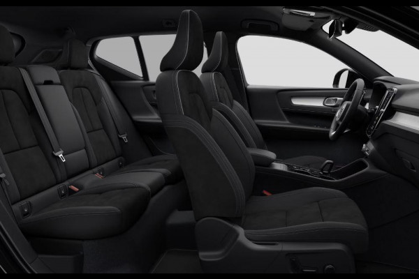 Volvo XC40 B4 211PK Automaat Plus Dark / Extra getint glas / Microtech/Nubuck / Camera achter
