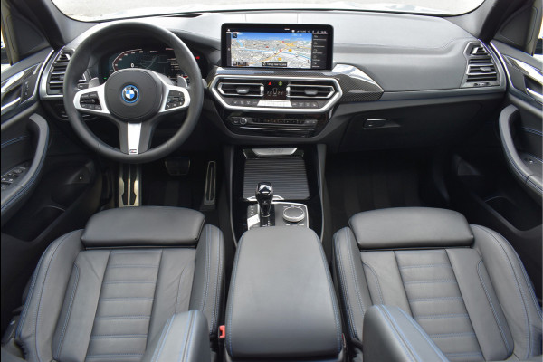 BMW X3 xDrive30e M-Sport Pakket 292 Pk Brooklyn Grau 12-2021 Laser Led Pano Navi Leder HUD Camera Carbon Trekhaak 20 Inch