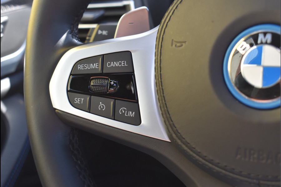 BMW X3 xDrive30e M-Sport Pakket 292 Pk Brooklyn Grau 12-2021 Laser Led Pano Navi Leder HUD Camera Carbon Trekhaak 20 Inch
