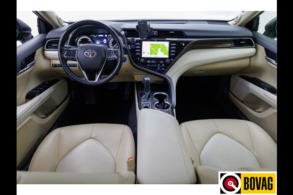 Toyota Camry 2.5 Hybrid Premium Leer | Elektrisch verst.stoelen | Adaptive cruise | JBL Audio Camera, Navigatie, Stoelverwarming, Keyless, Zeer luxe uitgevoerd