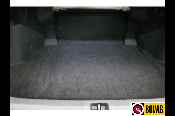 Toyota Camry 2.5 Hybrid Premium Leer | Elektrisch verst.stoelen | Adaptive cruise | JBL Audio Camera, Navigatie, Stoelverwarming, Keyless, Zeer luxe uitgevoerd