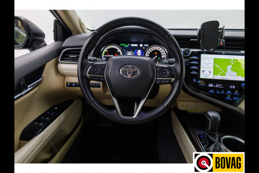 Toyota Camry 2.5 Hybrid Premium Leer | Elektrisch verst.stoelen | Adaptive cruise | JBL Audio Camera, Navigatie, Stoelverwarming, Keyless, Zeer luxe uitgevoerd