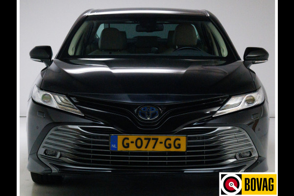 Toyota Camry 2.5 Hybrid Premium Leer | Elektrisch verst.stoelen | Adaptive cruise | JBL Audio Camera, Navigatie, Stoelverwarming, Keyless, Zeer luxe uitgevoerd