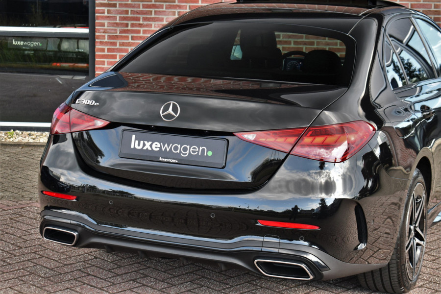 Mercedes-Benz C-Klasse 300 e AMG Line Pano Night Trekhaak Camera