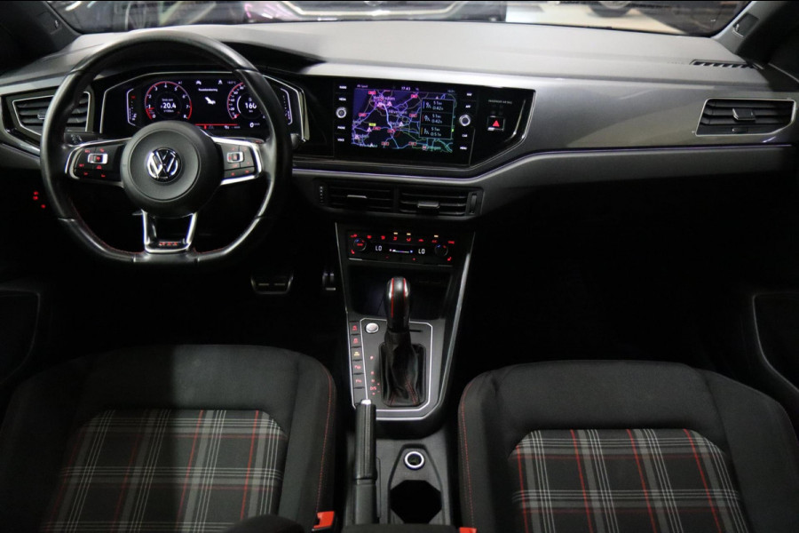 Volkswagen Polo 2.0 TSI GTI PANO / NAVI / CARPLAY / BEATS SOUND / VOL