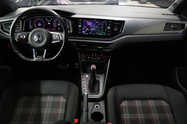 Volkswagen Polo 2.0 TSI GTI PANO / NAVI / CARPLAY / BEATS SOUND / VOL
