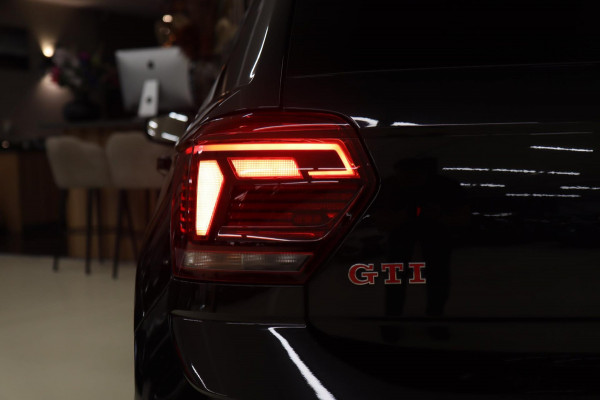 Volkswagen Polo 2.0 TSI GTI PANO / NAVI / CARPLAY / BEATS SOUND / VOL