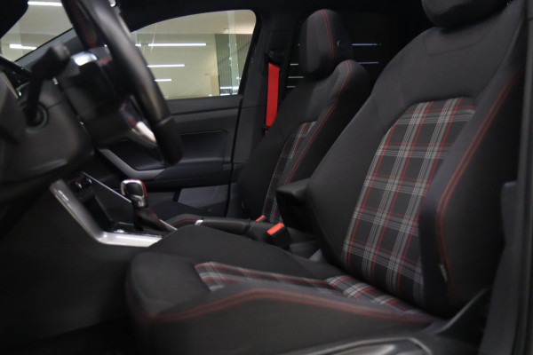 Volkswagen Polo 2.0 TSI GTI PANO / NAVI / CARPLAY / BEATS SOUND / VOL