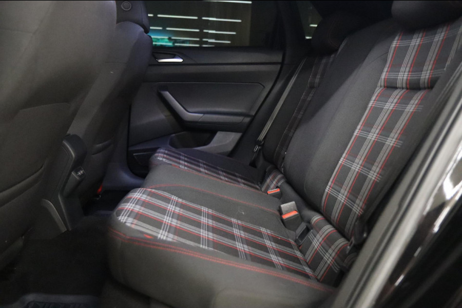 Volkswagen Polo 2.0 TSI GTI PANO / NAVI / CARPLAY / BEATS SOUND / VOL
