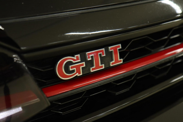 Volkswagen Polo 2.0 TSI GTI PANO / NAVI / CARPLAY / BEATS SOUND / VOL