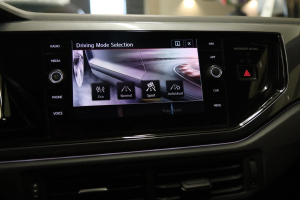 Volkswagen Polo 2.0 TSI GTI PANO / NAVI / CARPLAY / BEATS SOUND / VOL