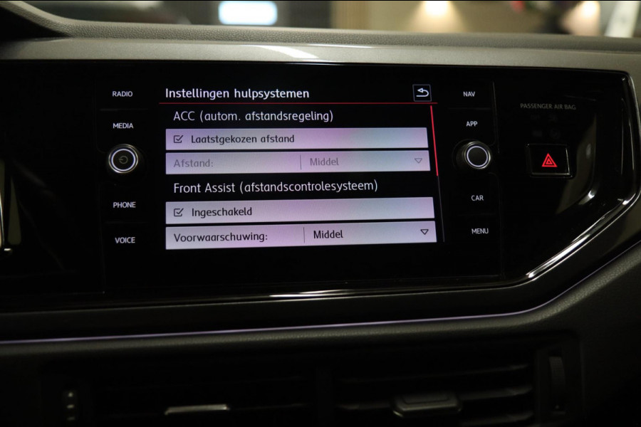 Volkswagen Polo 2.0 TSI GTI PANO / NAVI / CARPLAY / BEATS SOUND / VOL