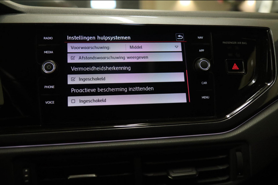 Volkswagen Polo 2.0 TSI GTI PANO / NAVI / CARPLAY / BEATS SOUND / VOL