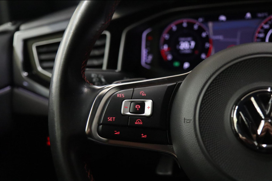 Volkswagen Polo 2.0 TSI GTI PANO / NAVI / CARPLAY / BEATS SOUND / VOL