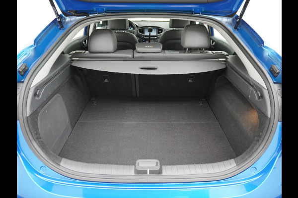 Hyundai IONIQ Premium EV Leer+elektr.Verst.+Verwarmd Schuif/Kan-dak Adapive-Cruise Apple Carplay Android Auto Navi Ecc Camera Pdc Bank+stoel+S Memory Keyless DAB Stoel Elek.Verstelbaar Led Bluetooth Regensensor Rijstrooksensor Origineel Nederlandse Auto Zeer Compleet!