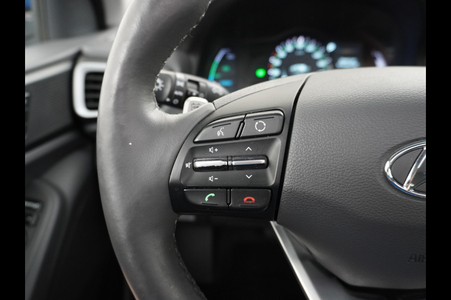 Hyundai IONIQ Premium EV Leer+elektr.Verst.+Verwarmd Schuif/Kan-dak Adapive-Cruise Apple Carplay Android Auto Navi Ecc Camera Pdc Bank+stoel+S Memory Keyless DAB Stoel Elek.Verstelbaar Led Bluetooth Regensensor Rijstrooksensor Origineel Nederlandse Auto Zeer Compleet!