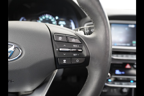 Hyundai IONIQ Premium EV Leer+elektr.Verst.+Verwarmd Schuif/Kan-dak Adapive-Cruise Apple Carplay Android Auto Navi Ecc Camera Pdc Bank+stoel+S Memory Keyless DAB Stoel Elek.Verstelbaar Led Bluetooth Regensensor Rijstrooksensor Origineel Nederlandse Auto Zeer Compleet!