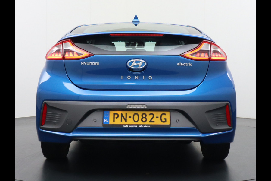 Hyundai IONIQ Premium EV Leer+elektr.Verst.+Verwarmd Schuif/Kan-dak Adapive-Cruise Apple Carplay Android Auto Navi Ecc Camera Pdc Bank+stoel+S Memory Keyless DAB Stoel Elek.Verstelbaar Led Bluetooth Regensensor Rijstrooksensor Origineel Nederlandse Auto Zeer Compleet!