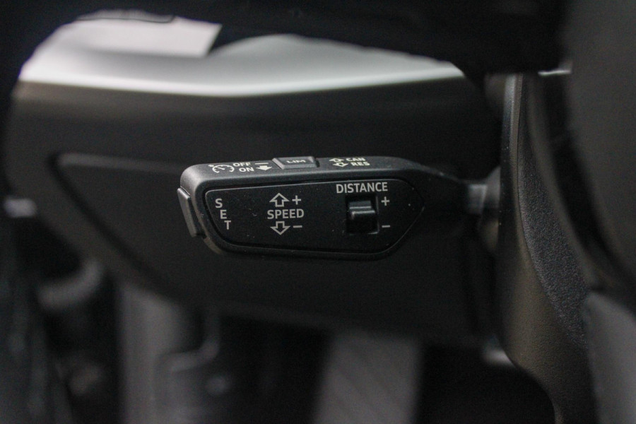 Audi A3 Sportback 40 TFSI e Edition | PANO | Stoelvw| Lane assist
