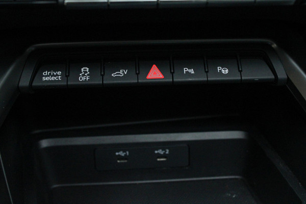 Audi A3 Sportback 40 TFSI e Edition | PANO | Stoelvw| Lane assist